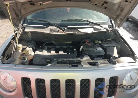 2015 Jeep Patriot Altitude Edition z USA, uszkodzony, nr VIN 1C4NJPBA1FD398144